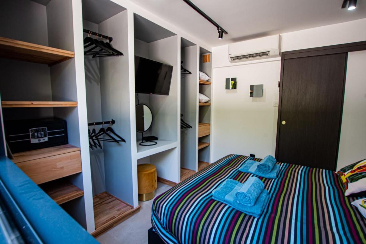 Appartement De Caractere Avec Jacuzzi Fréjus Esterno foto