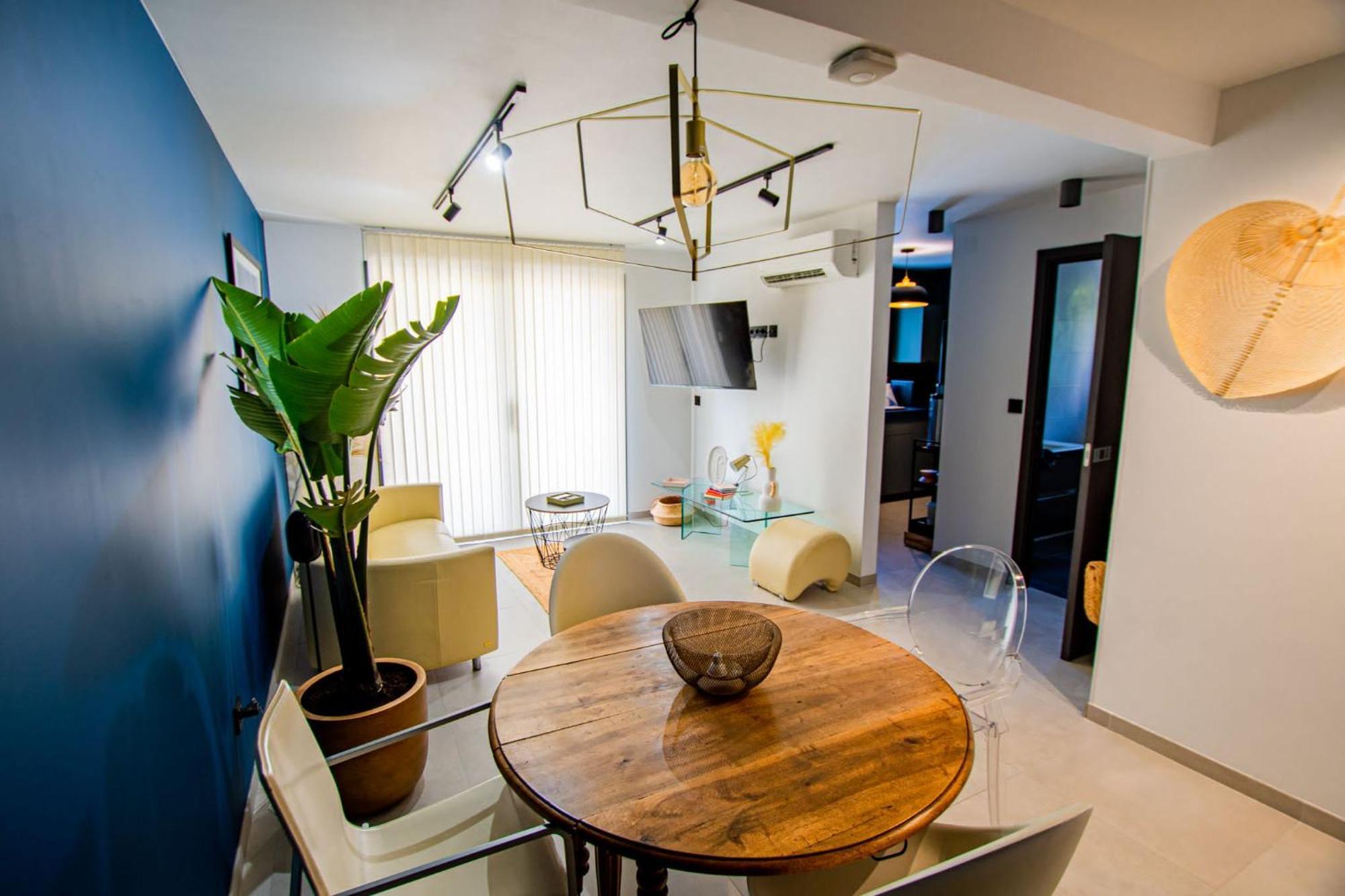 Appartement De Caractere Avec Jacuzzi Fréjus Esterno foto