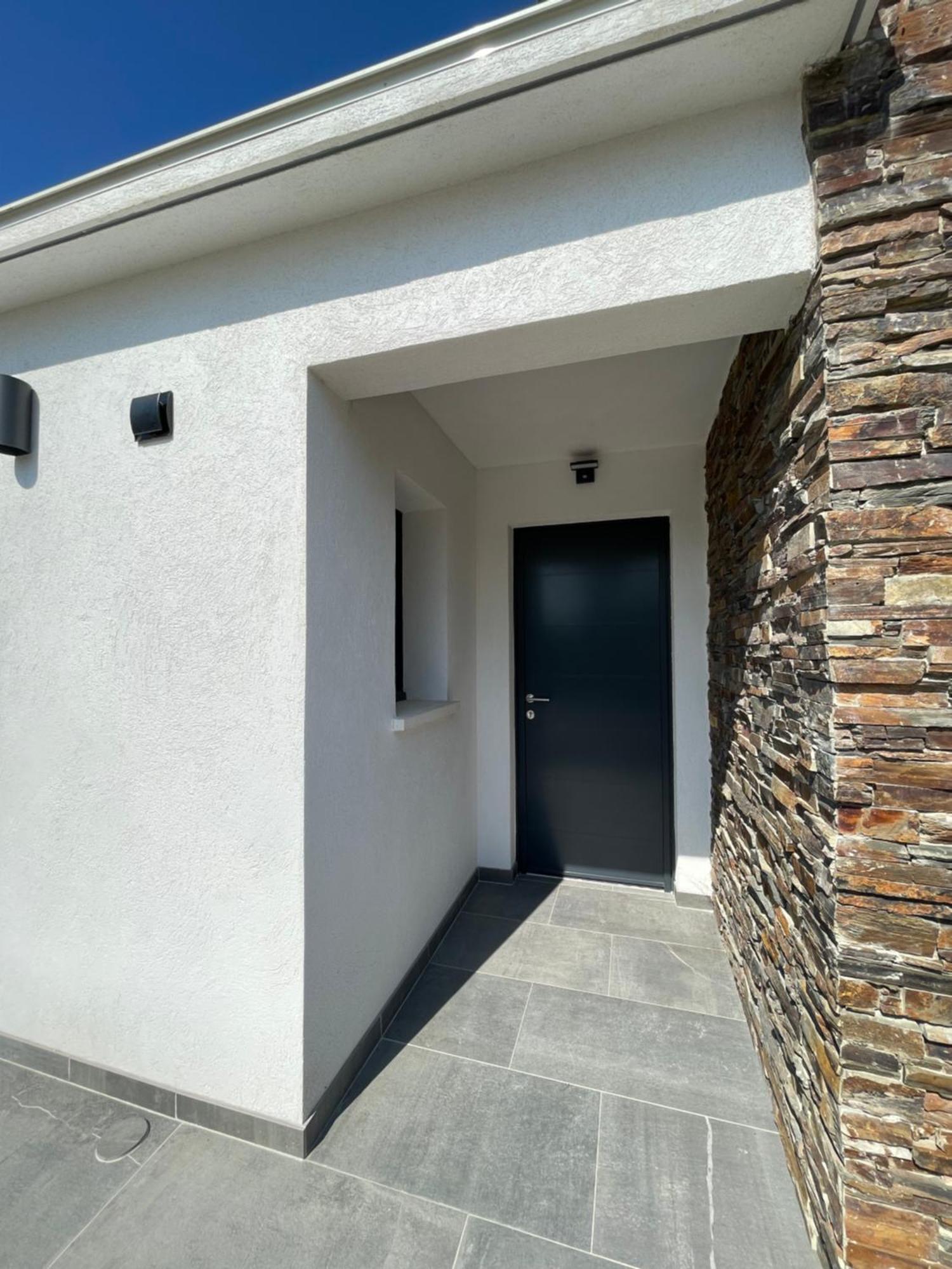 Appartement De Caractere Avec Jacuzzi Fréjus Esterno foto